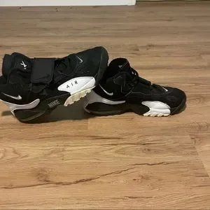 Nike | Shoes | Anike Air Speed Turf Black White | Poshmark display picture 2